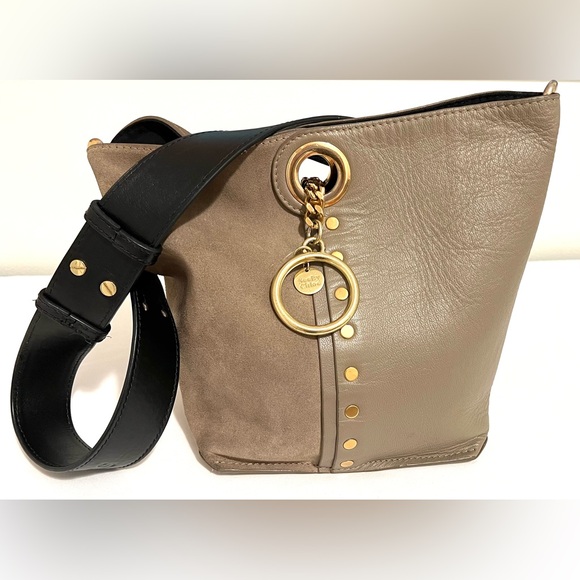 CHLOÉ
See by Chloé Leather tote - Picture 2 of 15